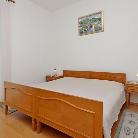 Apartments With A Parking Space Opatija - Pobri, Opatija - 7813 马图利 外观 照片