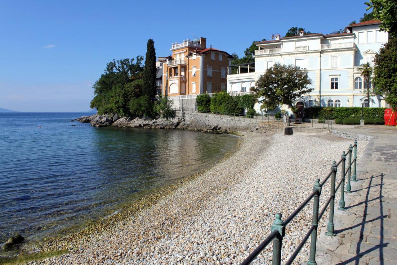 Apartments With A Parking Space Opatija - Pobri, Opatija - 7813 马图利 外观 照片